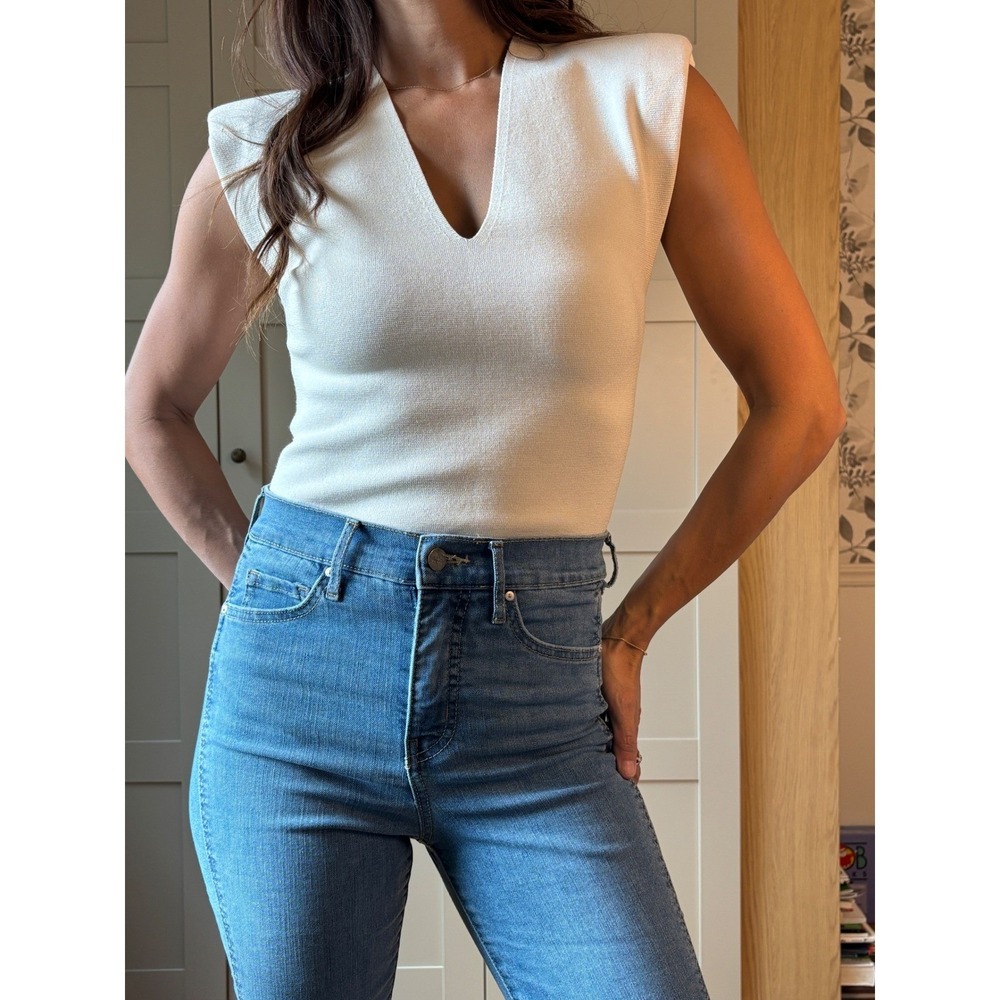 Express Women's Cream V-Neck Padded Shoulder Sleeveless Knit Bodysuit XS